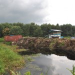 Jembatan kanal 19 yang diputus dan ditutup PT. WKS untuk menghalangi petani Senyerang melakukan aksi pendudukan lahan.